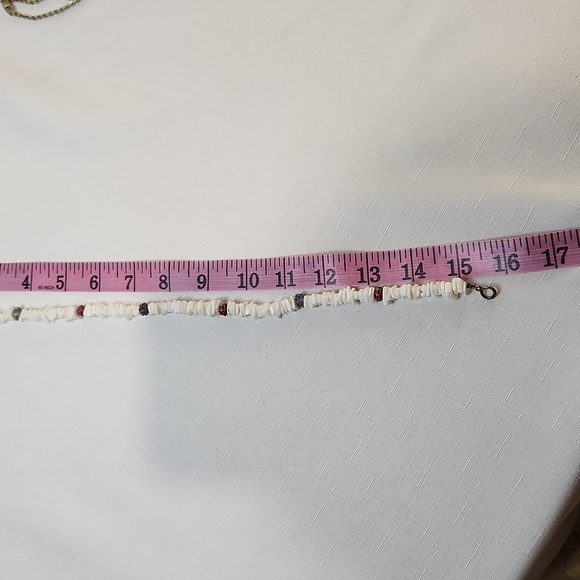 Puka Shell Chocker Necklace. Size 15"" - Picture 5 of 5
